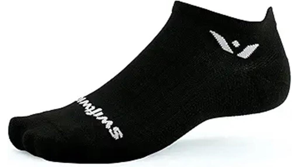 low cut athletic sock