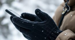 warm touchscreen gloves